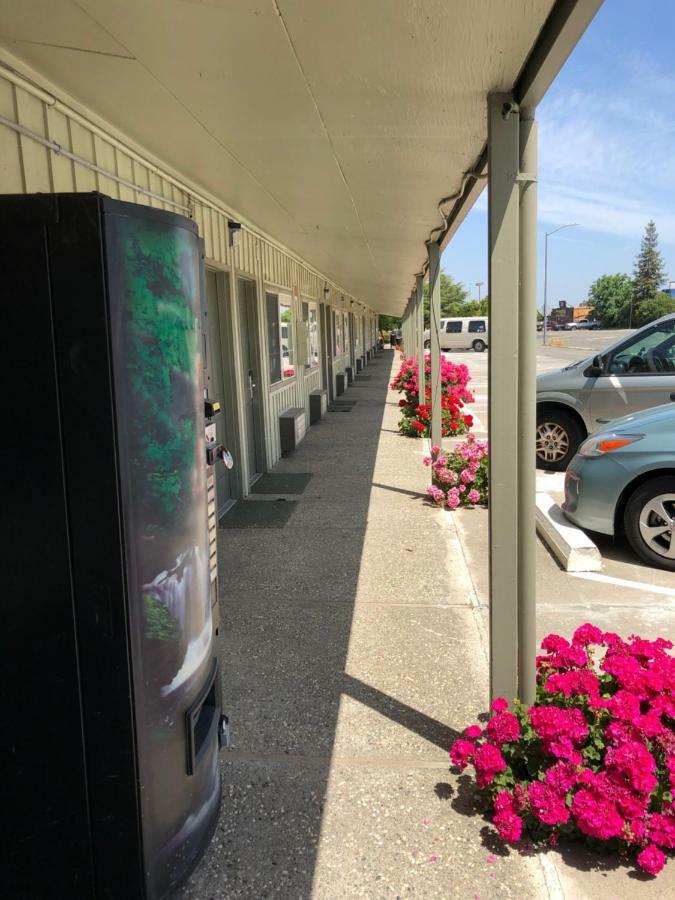 Dixon Motel Dış mekan fotoğraf
